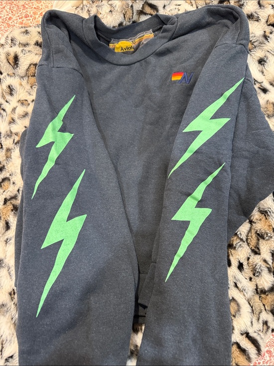 Tops - AVIATOR NATION SIZE XS CREWNECK MINT LIGHTNING BOLT GENTLY USED